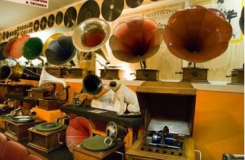 vista al Museo Pelagalli via Col di Lana Bologna